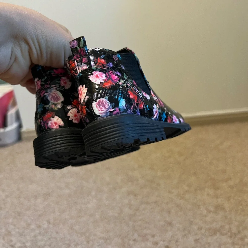 Blowfish Malibu Kids Floral Patent Ankle Boots Black Multi B101 Size 8